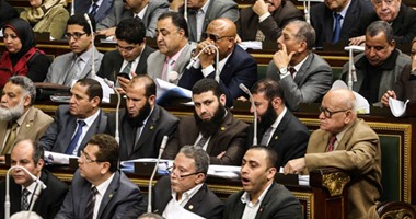 بالصور.. النائب هانى أباظة يطالب بإرسال المضابط للأعضاء قبل الجلسة بوقت كافى