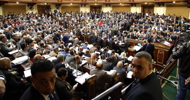 سرى صيام خارج البرلمان و4 تصريحات تلخص مشهد النهاية.. "دعم مصر": صوتنا بـ"نعم".. و"المصريين الأحرار": تغيبه يعكس إصراره على الرحيل.. و"أبوشقة": اللائحة الجديدة تجيز قبول الاستقالة حال تمسك العضو