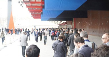 بالصور.. مئات الزوار يشاركون فى مؤتمر سامسونج خلال فعاليات MWC 2016