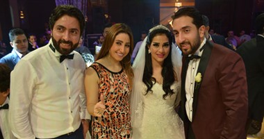 بالصور.. بوسى ودياب وشاكيرا يشعلون حفل زفاف محمد وسلمى بحضور نجوم الفن