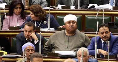 النواب يرفض إضافة كلمة "القانون" فى نهاية المادة الأولى باللائحة الداخلية