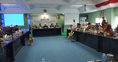  استمراراً لمبادرات إلغاء الشبكة بالأقصر.. مجلس حكماء قرية العضايمة بإسنا يتبنون المبادرة ويؤكدون على معاقبة المخالفين للقرارات.. ومنسق الحملة بالمحافظة يتلقى تهديدات من أصحاب محلات الذهب