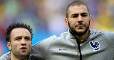 مدرب فرنسا يؤكد استبعاد بنزيما من المنتخب رغم رفع الحظر