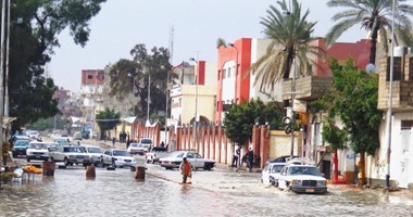 بالصور.. مياه الأمطار تحاصر منازل مدينة العريش 5ساعات متواصلة 
