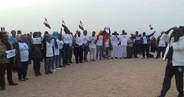 وقفة صامتة لأبناء النوبة أمام ساحة معبد أبو سمبل ضد قرار حق عودة النوبيين