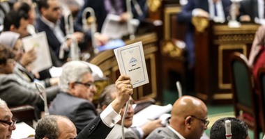 البرلمان يوافق على المادة السابعة والثامنة المتعلقتين باختصاصات رئيس المجلس