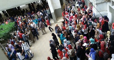 صحافة المواطن.. بالصور.. وقفة لطلاب علوم طنطا لرفضهم قرارات إدارة الكلية