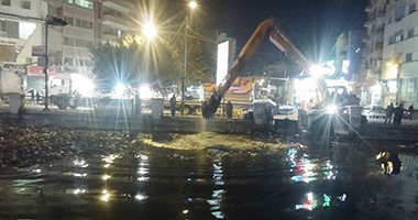إزالة 400 طن مخلفات تطهير ترع بقرية نجوع المعادى فى أسيوط