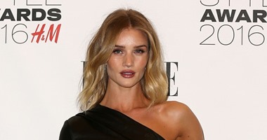 بالصور..أجمل 5 فساتين ظهروا فى احتفالية مجلة الموضة "ELLE" أمس