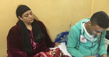 أهالى عاملات "غزل المحلة" يخرجوهن من المستشفى خوفا على حياتهن