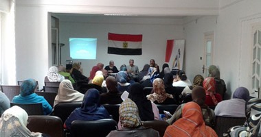 بالصور.. "القومى للمرأة" بالإسكندرية يناقش زواج القاصرات والحفاظ على البيئة