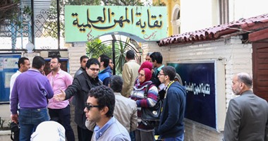 نقابة العلميين: 80% من مديرى معامل التحاليل من الأعضاء