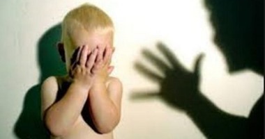 قبل ما تضربيه.. 6 نصائح للتعامل مع الطفل من عمر سنة