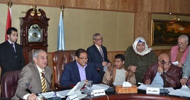 بالصور.. محافظ الغربية يطالب التنفيذيين بحل مشاكل الجماهير