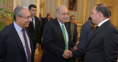 بالصور.. رئيس الوزراء يلتقى نواب محافظة أسيوط للاستماع لمطالب أهالى دوائرهم