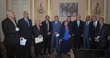 بالصور.. رئيس الوزراء لنواب أسيوط: 864 مليار جنيه موازنة الدولة