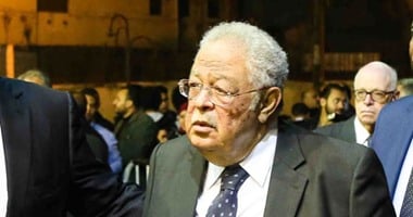 رجائى عطية يعلن تقدمه بأوراق ترشحه على منصب نقيب المحامين