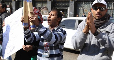 مؤيدو توفيق عكاشة يهاجمون مصطفى بكرى‎
