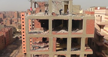 إزالة برج سكنى من 12 طابقًا لخطورته على المواطنين بالمحلة