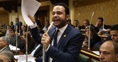 محمود بدر يستشهد بمقاله باليوم السابع لإثبات احترام عبد العال لحرية الرأى