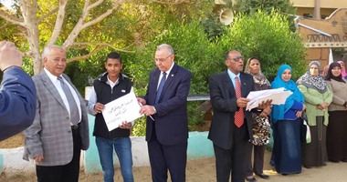 بالصور.. تعليم الوادى الجديد يكرم المتفوقين رياضيا من طلاب الخارجة