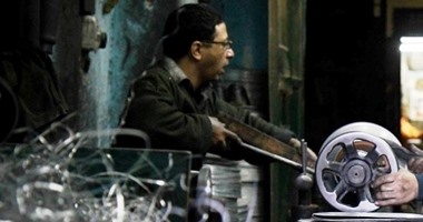 خريج آداب جغرافيا يعمل "صنايعى حلل".. "أنا إيه اللى جابنى هنا"