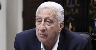 علي حسب الله يحتفظ بعضوبة الاتحاد الأفريقى للريشة الطائرة