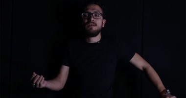 بالفيديو.. "عيشها شعر ".. "سطر الخروج" قصيدة للشاعر وائل فتحى