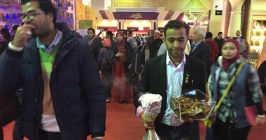 بالبخور والتمر والقهوة العربى.. البحرين تستقبل زوار معرض الكتاب
