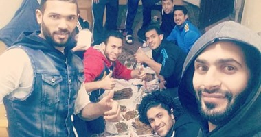 قائد المصرى يجهز زملاءه بـ"السمك والجمبرى" قبل مواجهة المحلة