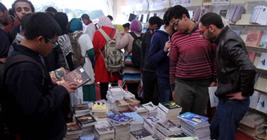 إمام مسجد معرض الكتاب: علوم الشريعة نجاة المسلمين.. والمصلون: أمال فين العلوم التجريبية؟