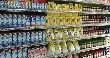حملة ليلة لضبط البضائع الفاسدة بمحلات العريش
