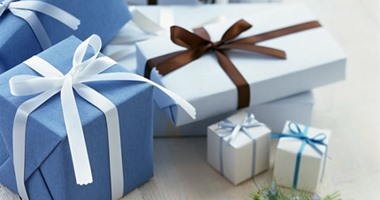 بدل ما تاكلى عليها..غلفى الهدايا بورق الجرائد والفلين