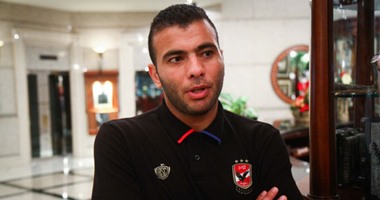 متعب يثور على البدرى فى مران الأهلي بسبب استبعاده من التقسيمة
