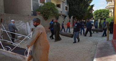 بالصور.. شرطة تعمير العاشر تستكمل حملات الإزالة بعد تراكمها الأعوام الماضية