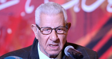 مكرم محمد أحمد: رأى توفيق عكاشة "أحمق و هايف"
