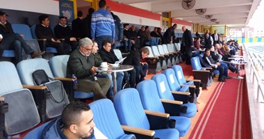 جهاز المنتخب يحضر مباراة الأهلى أمام أسيك الإيفوارى