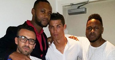 بالصور.. رونالدو يثير الجدل بملابس غريبة فى عيد ميلاده الـ31