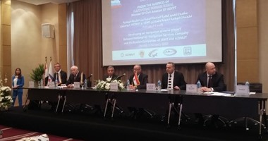 بالصور.. بدء مؤتمر توقيع اتفاقية تطوير الملاحة الجوية بالمطار