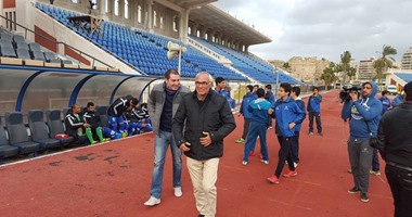 جهاز المنتخب يتواجد فى مباراة سموحة وطلائع الجيش
