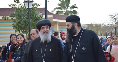 أسقف الشرقية يشارك أطفال الكنيسة رحلتهم لإحدى الحدائق