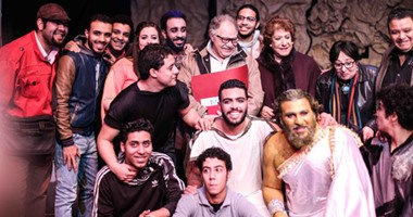 بدء حفل الموسم الثانى لنجوم المسرح الجامعى