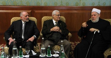 بالصور.. وصول على جمعة ومحمود الجندى لتدشين حملة "أخلاقنا" 