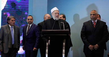 بالصور.. على جمعة:الجميع ملتزمون بـ"أخلاقنا" لنعيد بناء الصرح العظيم للقيم الأخلاقية