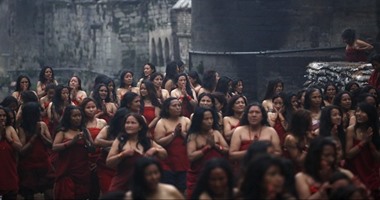 الاستحمام بنهر "باجماتى" طريقة نساء نيبال للزواج والحصول على البركة