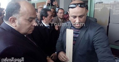 محافظ الدقهلية يتفقد المعرض الجوى باستاد المنصورة