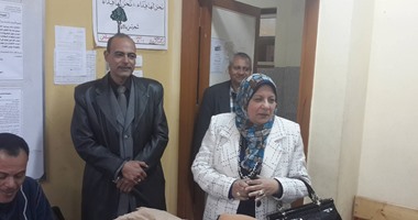 بالصور.. وكيلة تعليم الغربية تتفقد كنترول الشهادة الإعدادية