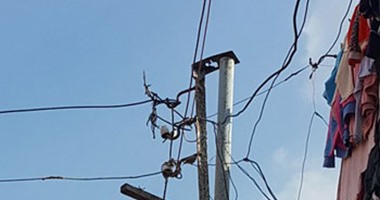 الكهرباء ردا على شكوى قارئ: المواطن خالف التعاقد والعمود الملاصق لمنزله ليس خطرا
