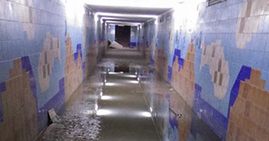 "صحافة المواطن".. الإهمال يصيب نفق مشاة الشاطبى بالإسكندرية