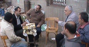 صيادو عزبة البرج بدمياط يواصلون احتجاجهم لليوم الثانى اعترضا على تجاهل مطالبهم.. الصيادون: نسدد رسوم جباية لهيئة الاتصالات والسلامة البحرية ولا نستفيد منهم شيئًا.. ونطالب بتعيين وزير للثروة السمكية